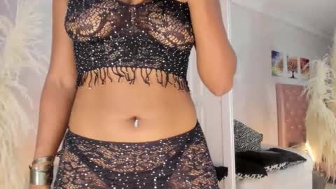 Snapshot of cardykambell chatting on 11-25-25, 04:56 cardykambell online show from 11-25-25, 04:56