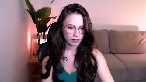 Snapshot of care_sensual chatting on 09-09-25, 07:30 Mary online show from 09-09-25, 07:30