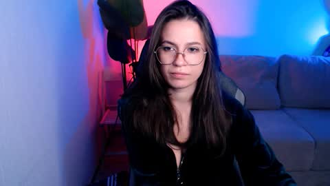 Snapshot of care_sensual chatting on 10-17-25, 01:20 Mary online show from 10-17-25, 01:20