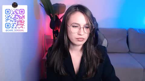 Snapshot of care_sensual chatting on 10-23-25, 03:22 Mary online show from 10-23-25, 03:22