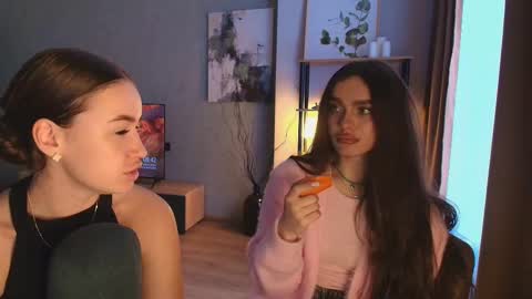 Snapshot of caressyourself chatting on 11-27-25, 05:42 caressyourself online show from 11-27-25, 05:42