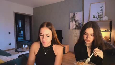 Snapshot of caressyourself chatting on 11-29-25, 05:43 caressyourself online show from 11-29-25, 05:43