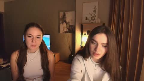 Snapshot of caressyourself chatting on 12-04-25, 05:39 caressyourself online show from 12-04-25, 05:39