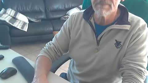 Snapshot of cargo69 chatting on 01-11-25, 11:45 cargo69 online show from 01-11-25, 11:45