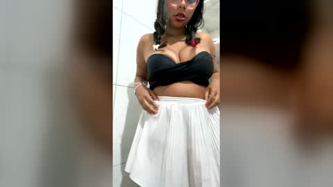 Snapshot of carharinahot chatting on 03-27-26, 03:23 carharinahot online show from 03-27-26, 03:23