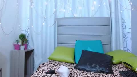 carina_lopez707 online show from 02-24-26, 04:27