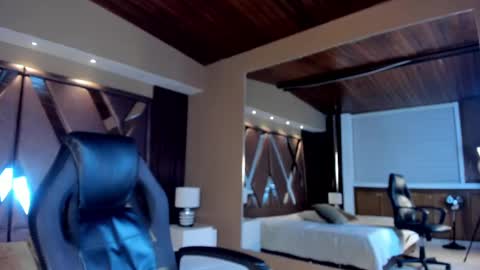 Carina online show from 02-11-25, 11:32