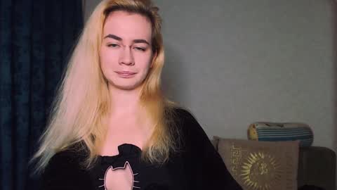 Snapshot of carinfox chatting on 12-04-24, 05:22 Carin online show from 12-04-24, 05:22