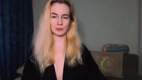 Snapshot of carinfox chatting on 12-05-24, 08:11 Carin online show from 12-05-24, 08:11