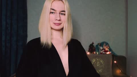 Snapshot of carinfox chatting on 01-10-25, 05:05 Carin online show from 01-10-25, 05:05