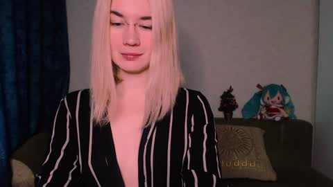 Snapshot of carinfox chatting on 02-02-25, 06:37 Carin online show from 02-02-25, 06:37