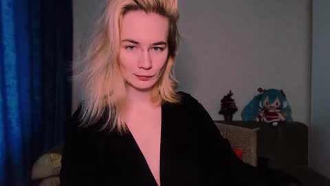 Snapshot of carinfox chatting on 02-17-25, 06:53 Carin online show from 02-17-25, 06:53