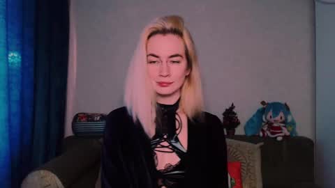 Snapshot of carinfox chatting on 02-18-25, 06:59 Carin online show from 02-18-25, 06:59