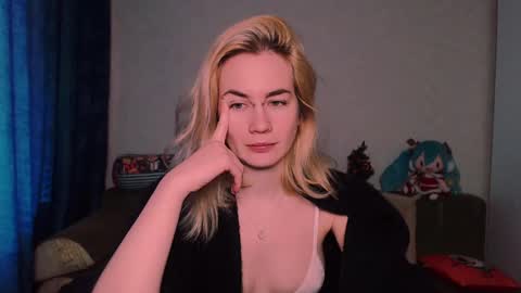 Snapshot of carinfox chatting on 02-25-25, 08:58 Carin online show from 02-25-25, 08:58