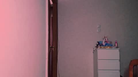 Snapshot of carinfox chatting on 10-12-25, 07:46 Carin online show from 10-12-25, 07:46