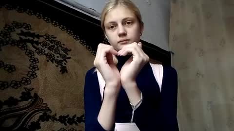 Kira online show from 05-05-26, 03:14