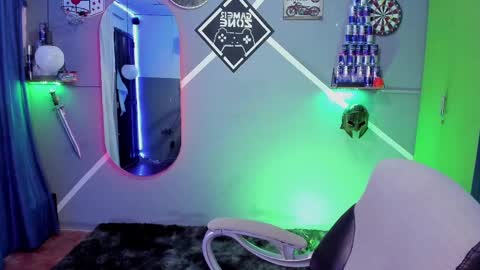 Snapshot of carl_smithh chatting on 03-12-25, 07:24 Carl online show from 03-12-25, 07:24