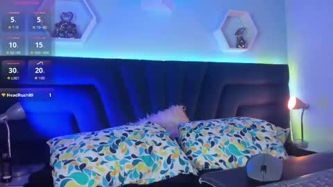 carla online show from 10-08-25, 04:43