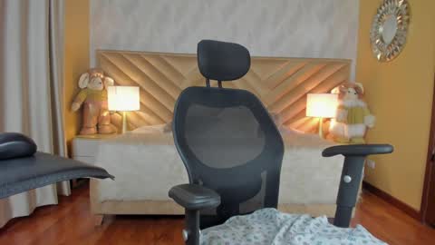 Carla Santini online show from 12-21-24, 11:56