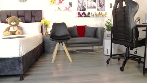 Carla independent model    online show from 01-22-25, 07:25