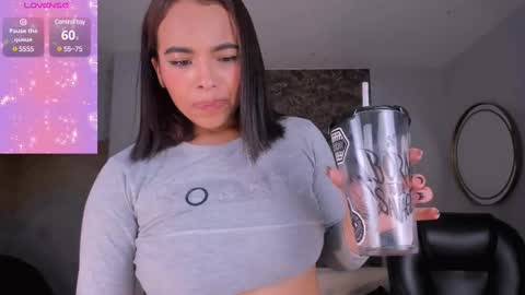 Carla online show from 03-11-25, 10:40