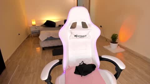 Alejandra online show from 01-12-25, 04:31