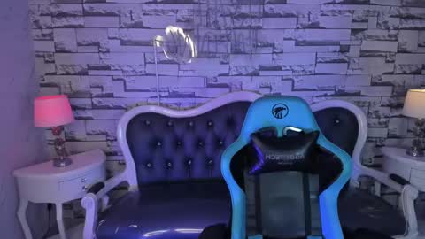 Snapshot of carlie_mayer chatting on 12-28-24, 04:19 CARLYE   online show from 12-28-24, 04:19