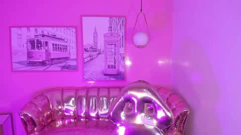 Snapshot of carlie_mayer chatting on 02-26-25, 04:14 CARLYE   online show from 02-26-25, 04:14