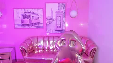 Snapshot of carlie_mayer chatting on 02-27-25, 04:41 CARLYE   online show from 02-27-25, 04:41