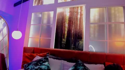    online show from 10-15-25, 07:58