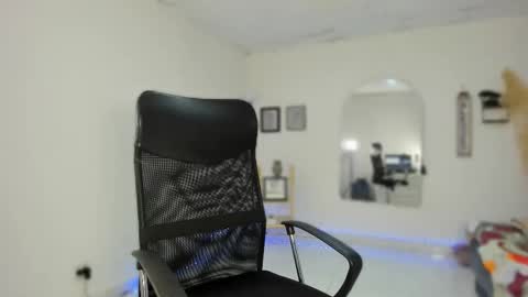 Snapshot of carlitosex09 chatting on 11-06-25, 11:33 master online show from 11-06-25, 11:33