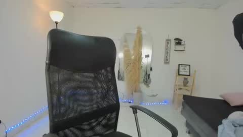 Snapshot of carlitosex09 chatting on 01-10-26, 03:58 master online show from 01-10-26, 03:58