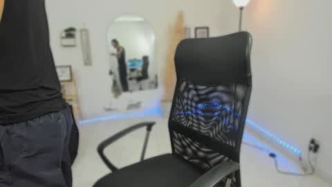 Snapshot of carlitosex09 chatting on 01-17-26, 04:22 master online show from 01-17-26, 04:22