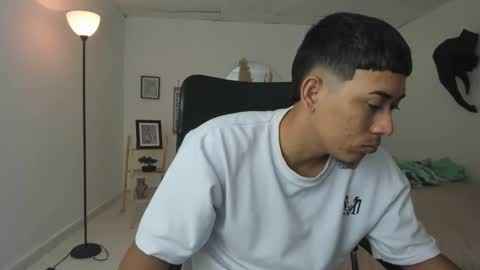 Snapshot of carlitosex09 chatting on 03-03-26, 04:57 master online show from 03-03-26, 04:57