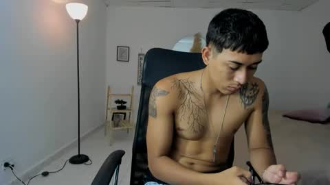 Snapshot of carlitosex09 chatting on 03-09-26, 12:36 master online show from 03-09-26, 12:36