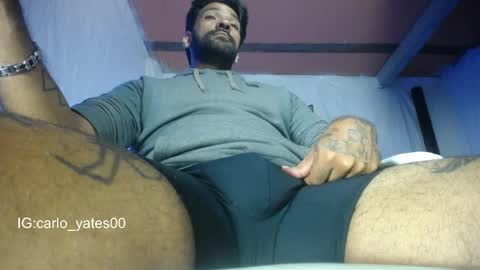 Snapshot of carlo_yates27 chatting on 05-08-26, 10:37 carlo yates thx for help me to reach 100 thumps up online show from 05-08-26, 10:37