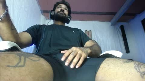 Snapshot of carlo_yates27 chatting on 05-30-26, 02:41 carlo yates thx for help me to reach 100 thumps up online show from 05-30-26, 02:41