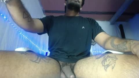 Snapshot of carlo_yates27 chatting on 06-08-26, 11:16 carlo yates thx for help me to reach 100 thumps up online show from 06-08-26, 11:16