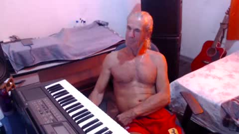 Snapshot of carlos2557 chatting on 06-17-26, 12:50 carlos online show from 06-17-26, 12:50