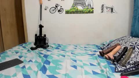 Snapshot of carlos_diana chatting on 05-23-26, 04:11 carlos diana online show from 05-23-26, 04:11