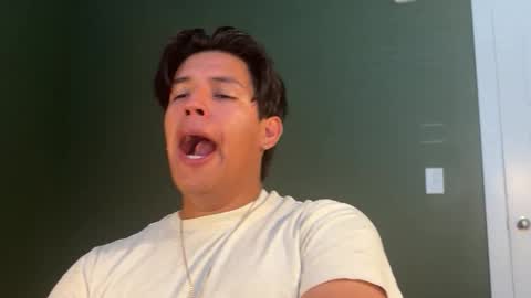 Snapshot of carlosjosecb2 chatting on 10-21-25, 03:46 carlosjosecb2 online show from 10-21-25, 03:46