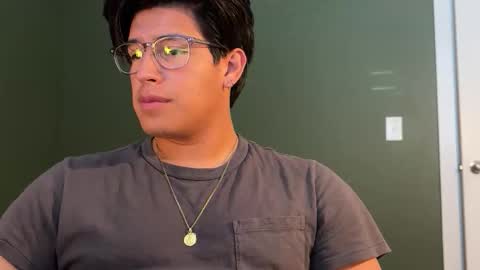 Snapshot of carlosjosecb2 chatting on 10-29-25, 04:09 carlosjosecb2 online show from 10-29-25, 04:09