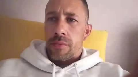 carlosrm440882 online show from 04-23-26, 01:24