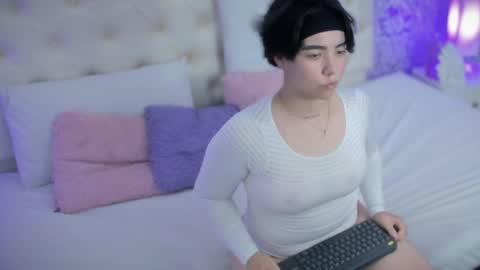 carly_lopez18 online show from 04-10-26, 03:45