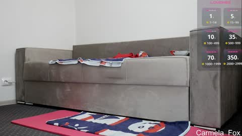 Snapshot of carmela_fox chatting on 09-30-25, 08:30 Carmela online show from 09-30-25, 08:30