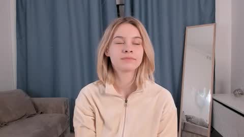 Alice online show from 03-08-26, 06:44