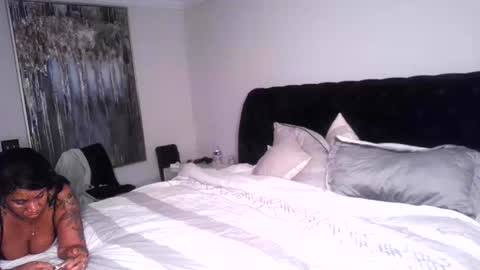 Carmen Savage online show from 09-22-25, 04:14