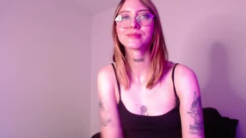 Snapshot of carmennrusso chatting on 03-07-25, 01:20 carmennrusso online show from 03-07-25, 01:20