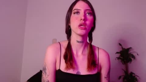 carmennrusso online show from 11-28-25, 09:28