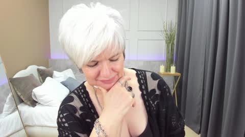 Carmen online show from 12-22-24, 02:39